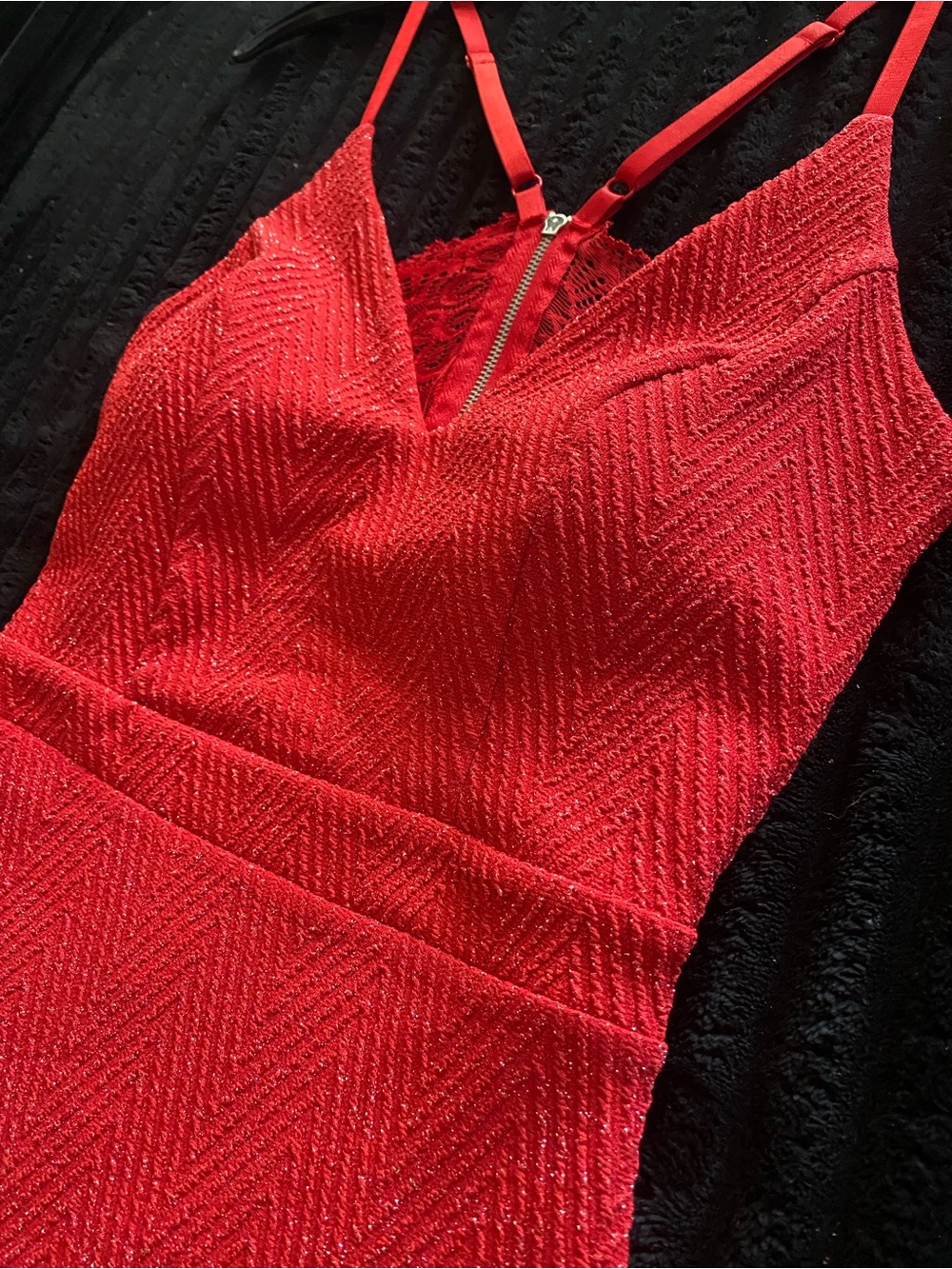 Red V-Neck Sparkle Evening Dress